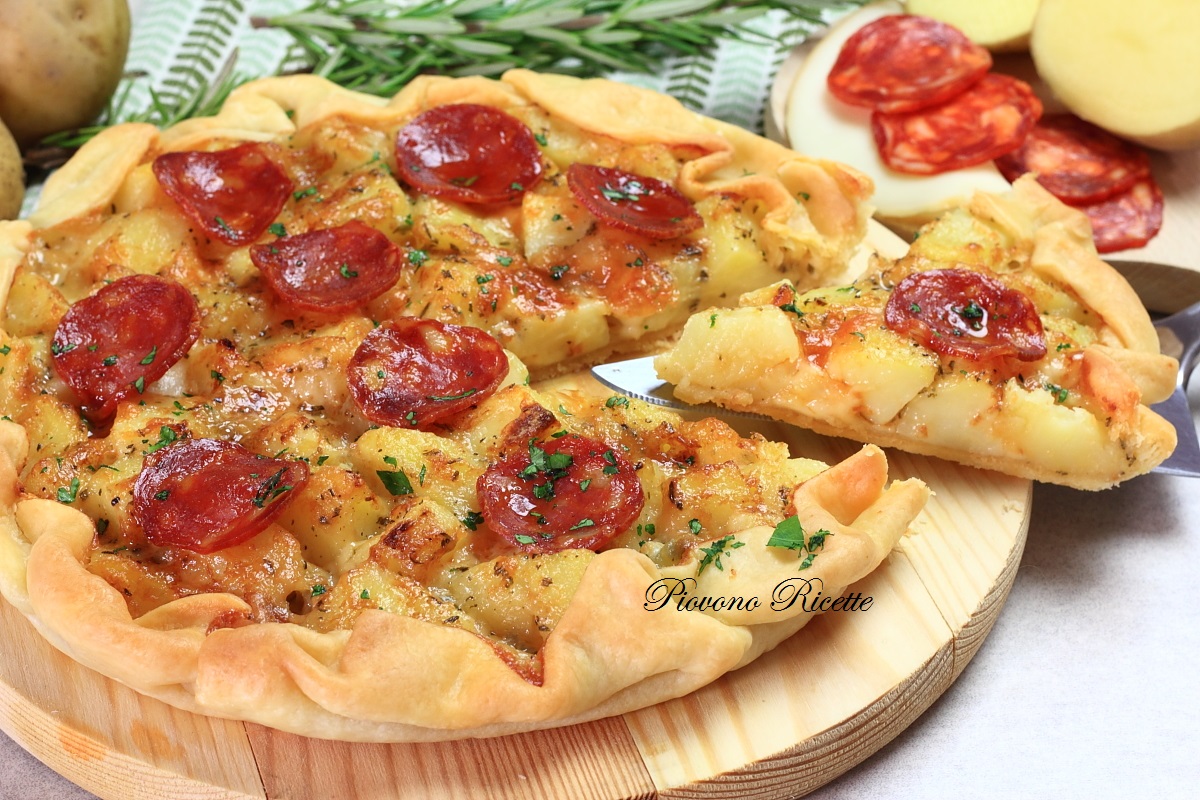 torta salata con patate gorgonzola e salame