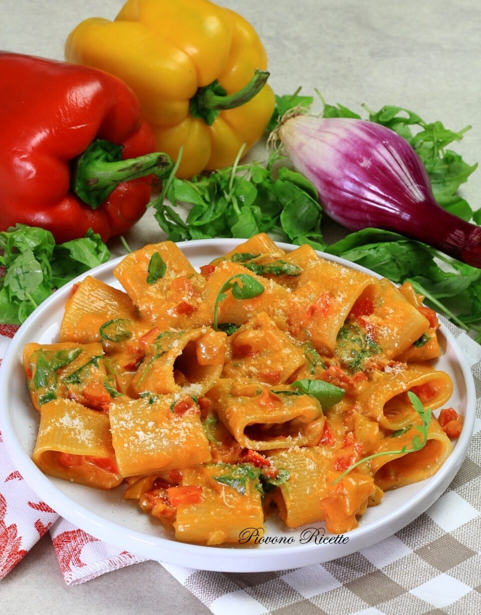 pasta con peperoni gorgonzola e rucola