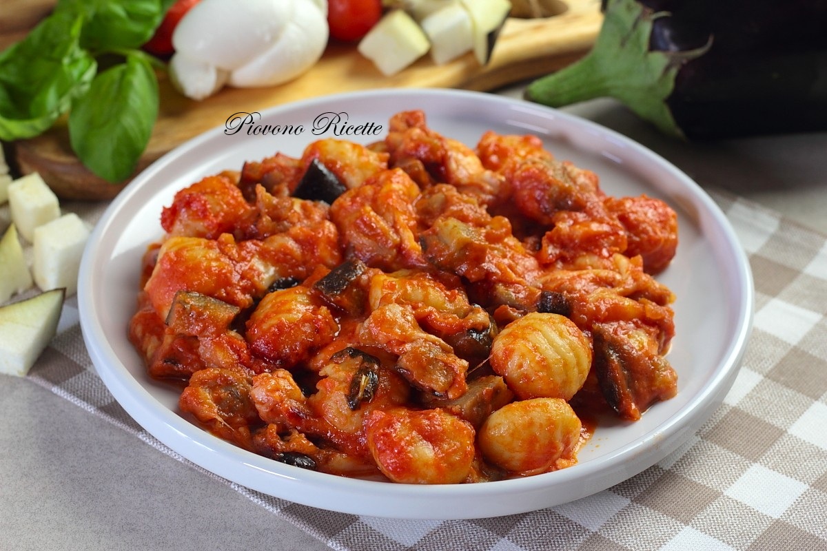 gnocchi gratinati con melanzane e mozzarella