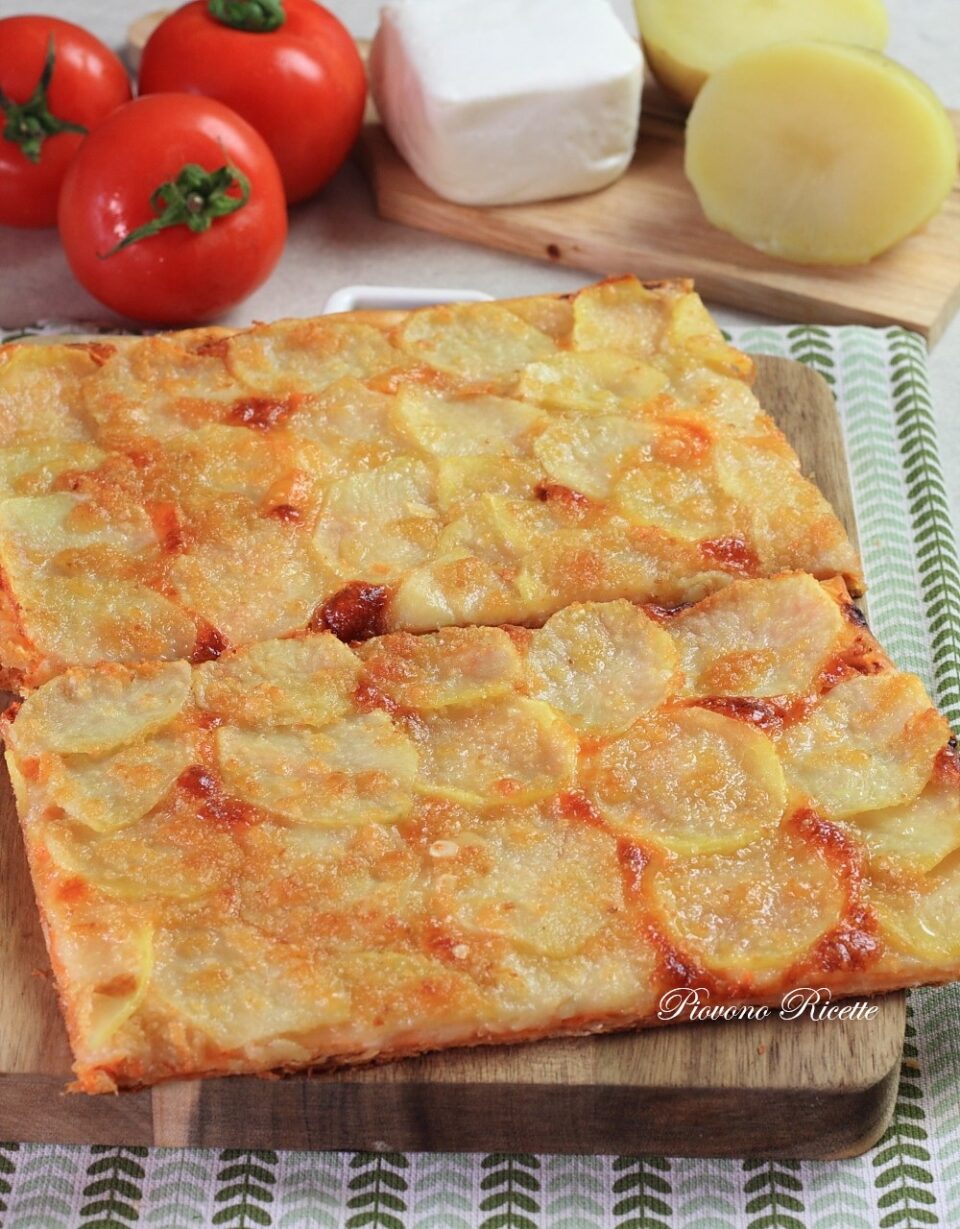 sfogliata con patate e pomodoro