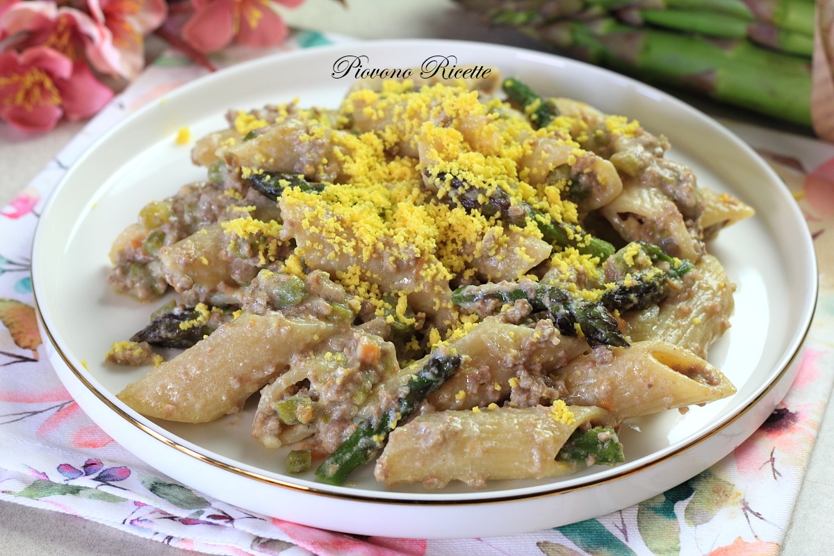 pasta con ragu' e asparagi