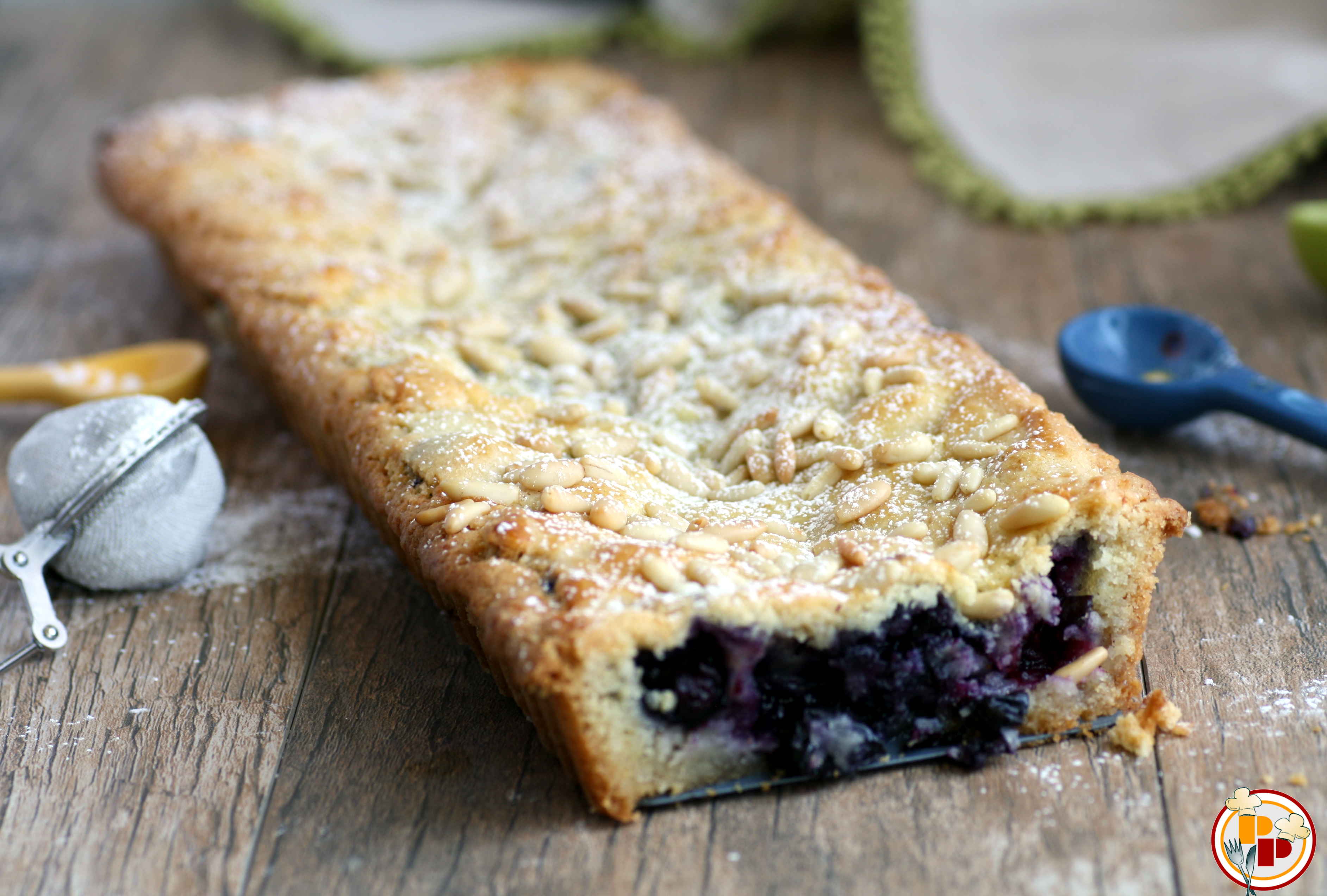 crostata ai mirtilli_tagliata