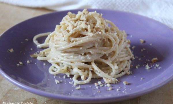 Spaghetti in Crema di Parmigiano e Noci