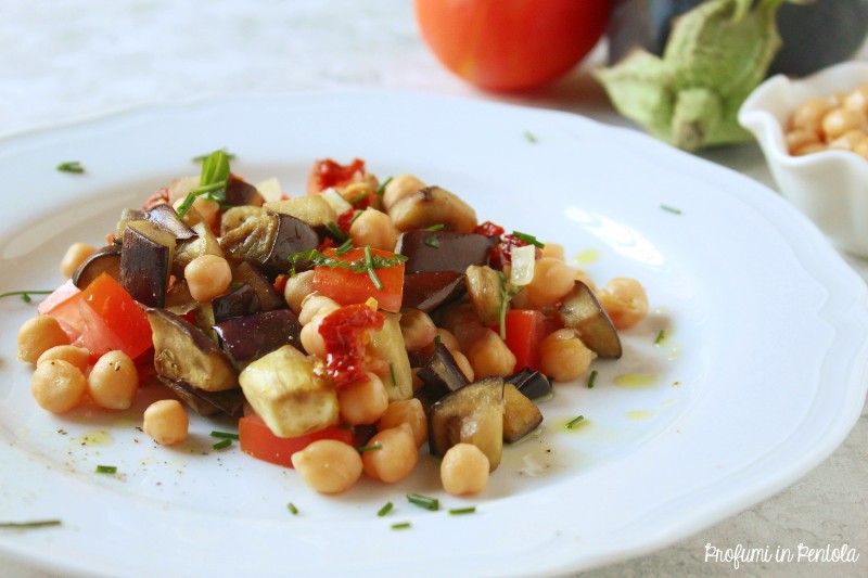 Insalata di ceci e melanzane