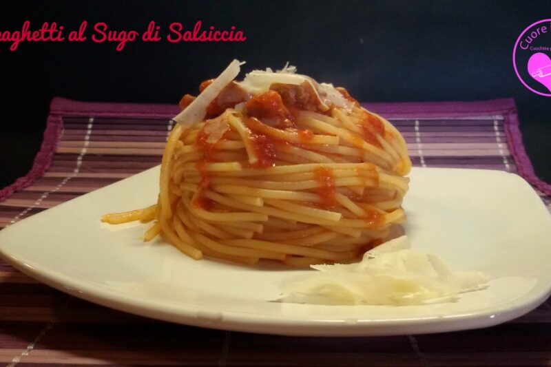 Spaghetti al sugo di salsiccia