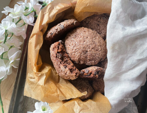 Biscotti con ricotta, cacao e gocce di cioccolato