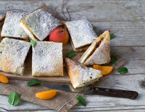 Sfogliata con crema di ricotta e confettura