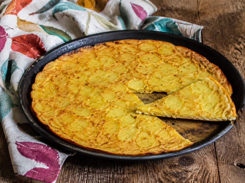 Baciocca, torta di patate senza uova dell'entroterra ligure: rustica, facile e molto gustosa