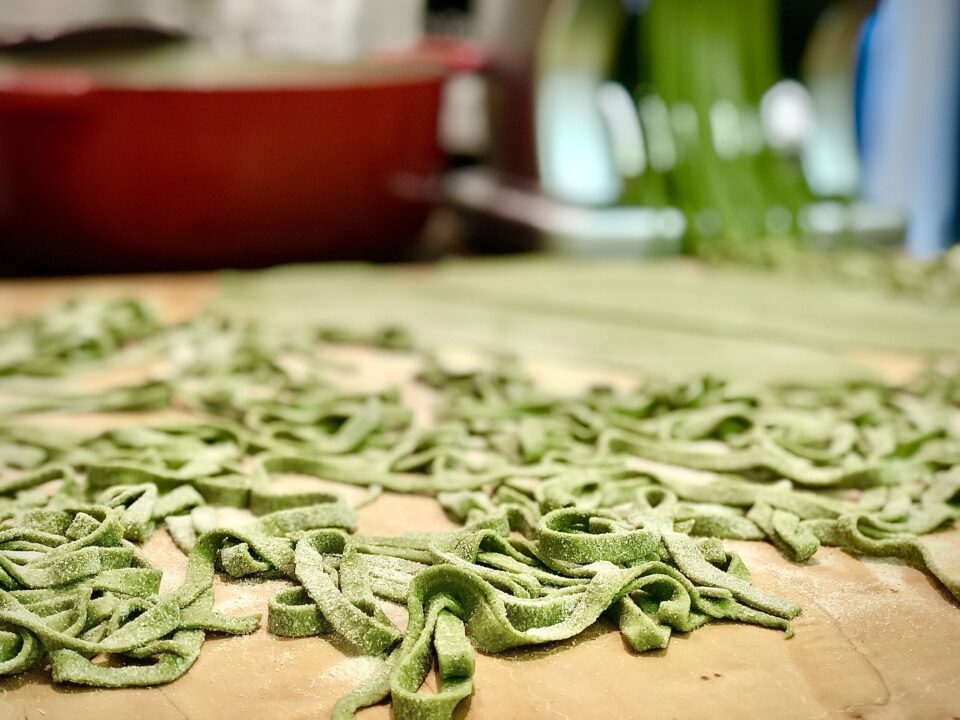 Tagliatelle verdi di borragine