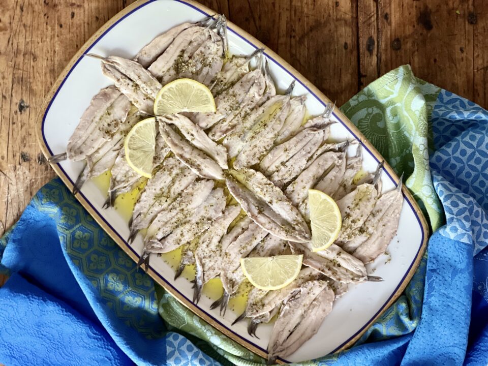 Acciughe (alici) marinate al limone senza rischio anisakis