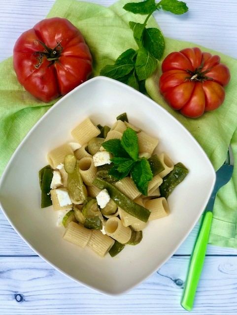Pasta con taccole e zucchine (troppo buona!)