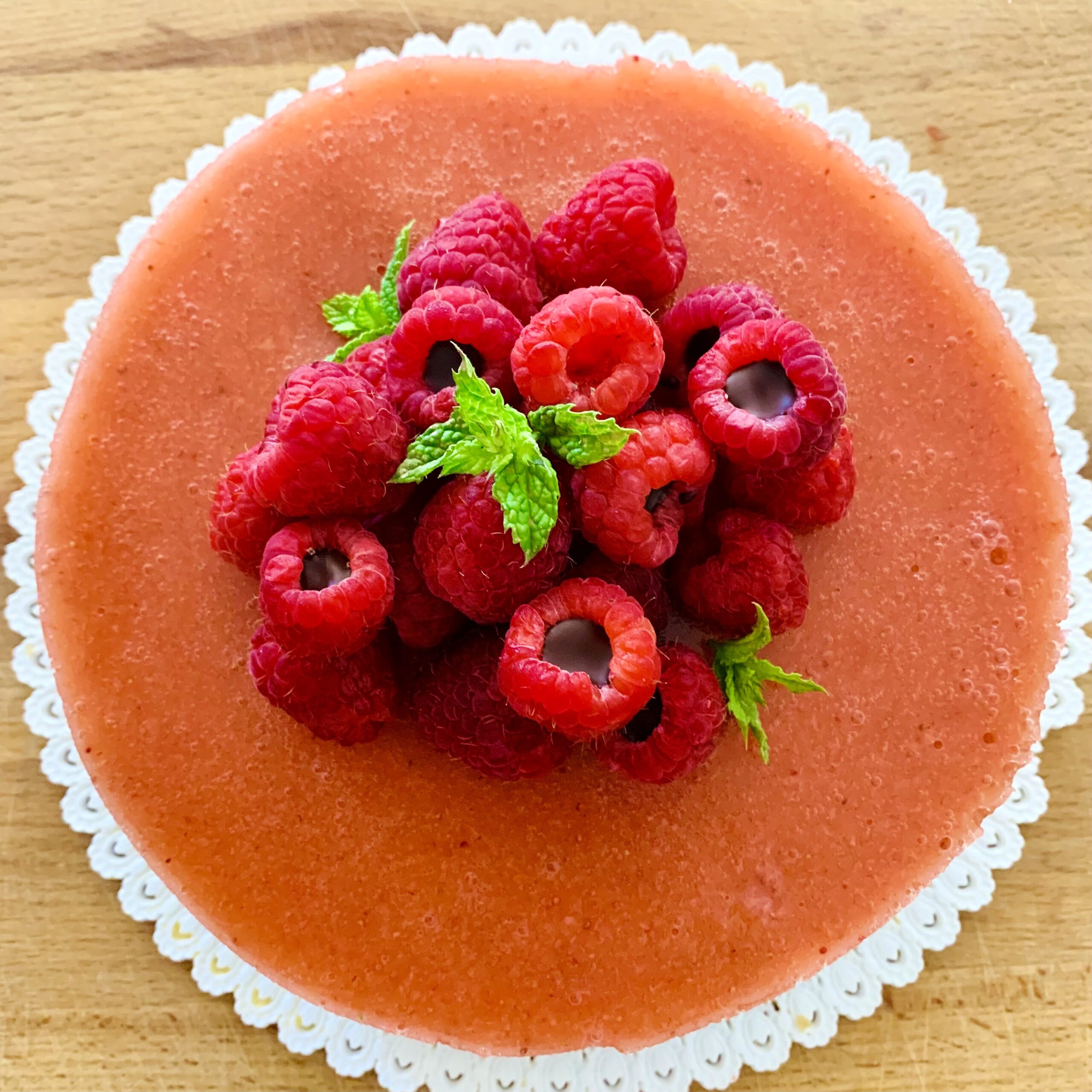 Torta fredda ai lamponi e cioccolato