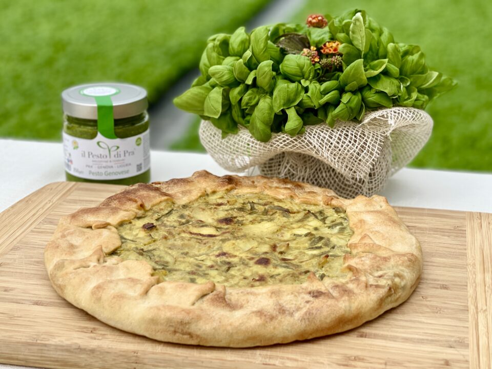 Torta salata di patate, fagiolini e pesto