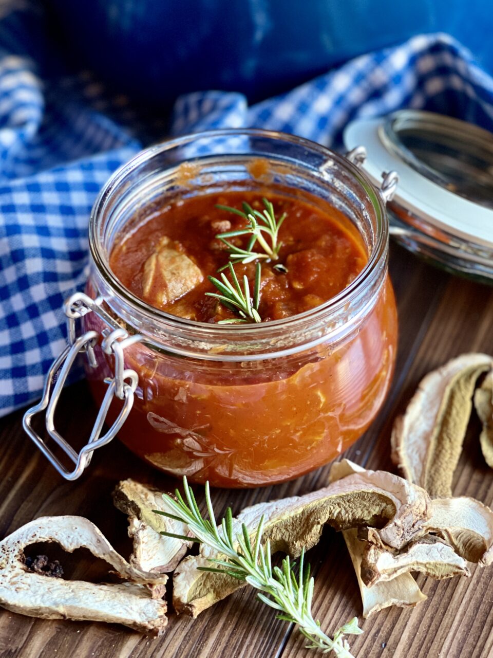 Sugo di funghi secchi (Tocco de funzi)