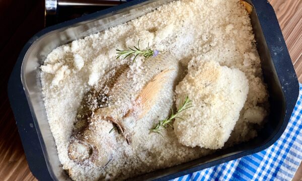 Come cucinare il pesce al sale