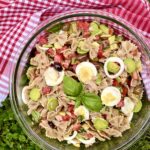 Insalata di farfalle integrali
