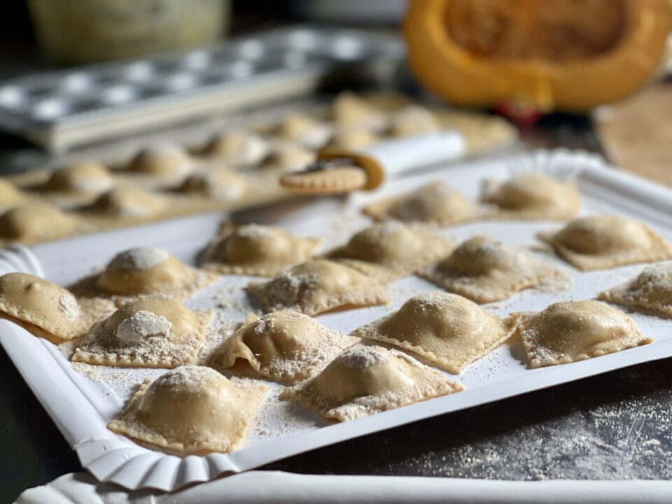 Ravioloni di zucca e ricotta