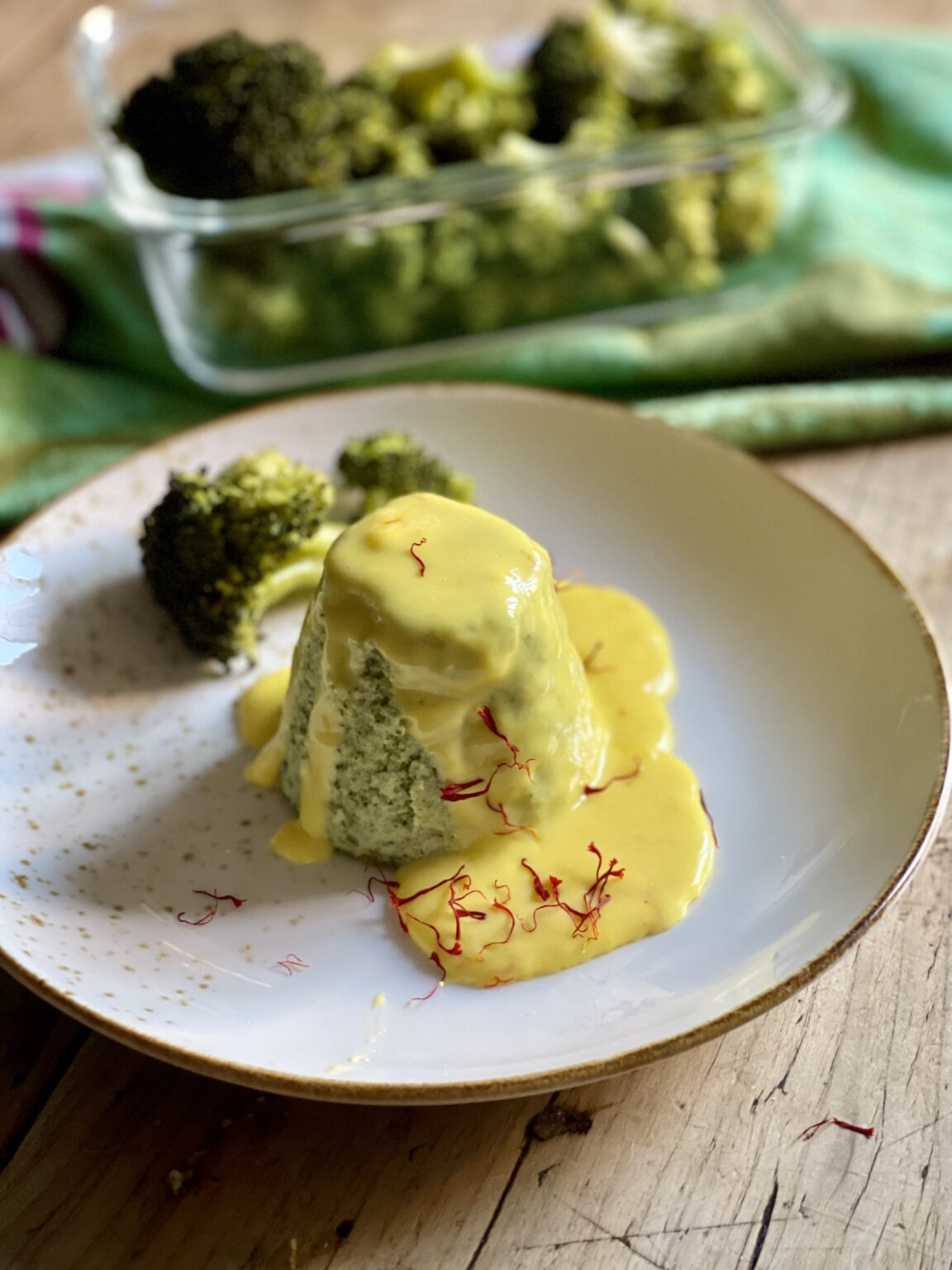 Il Flan Di Broccoli Con Fonduta Di Taleggio E Zafferano è Un Antipasto