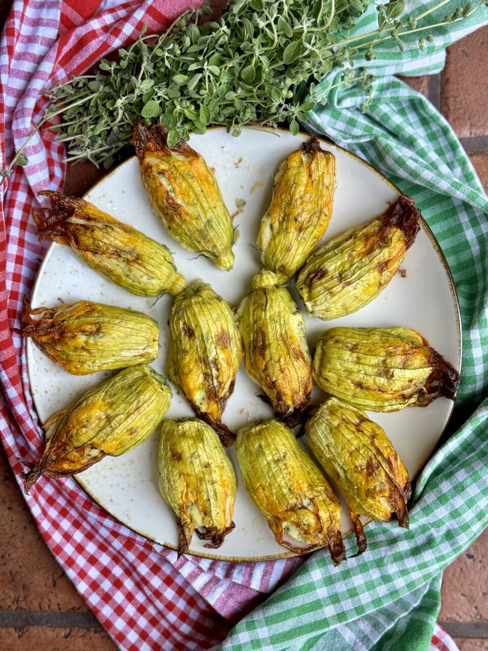 Fiori di zucchina ripieni di patate alla ligure