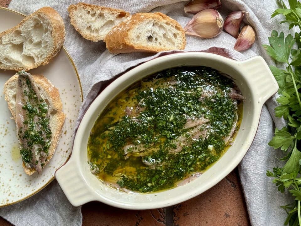 Acciughe sotto pesto