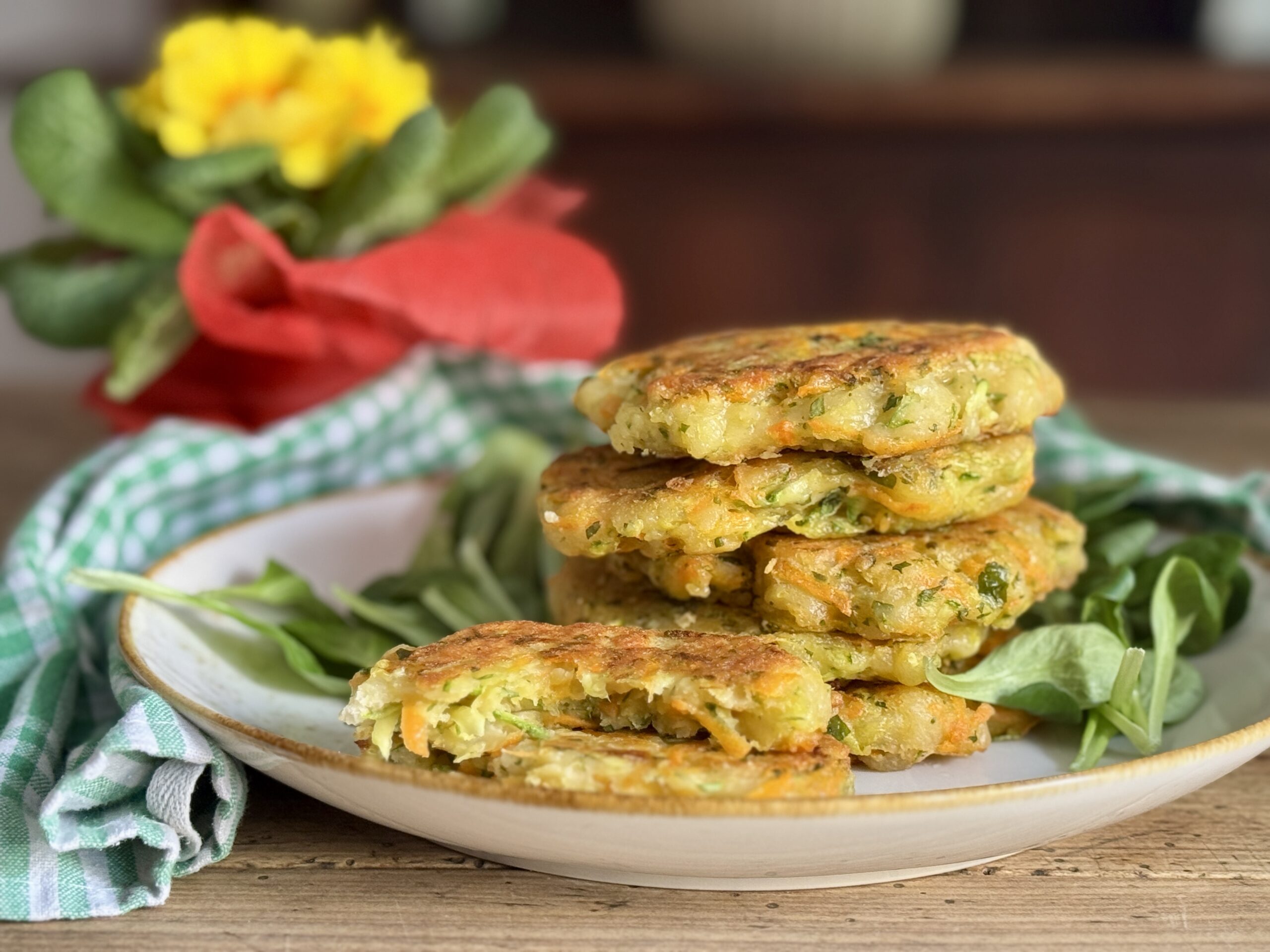 Focaccine di zucchine e carote in padella