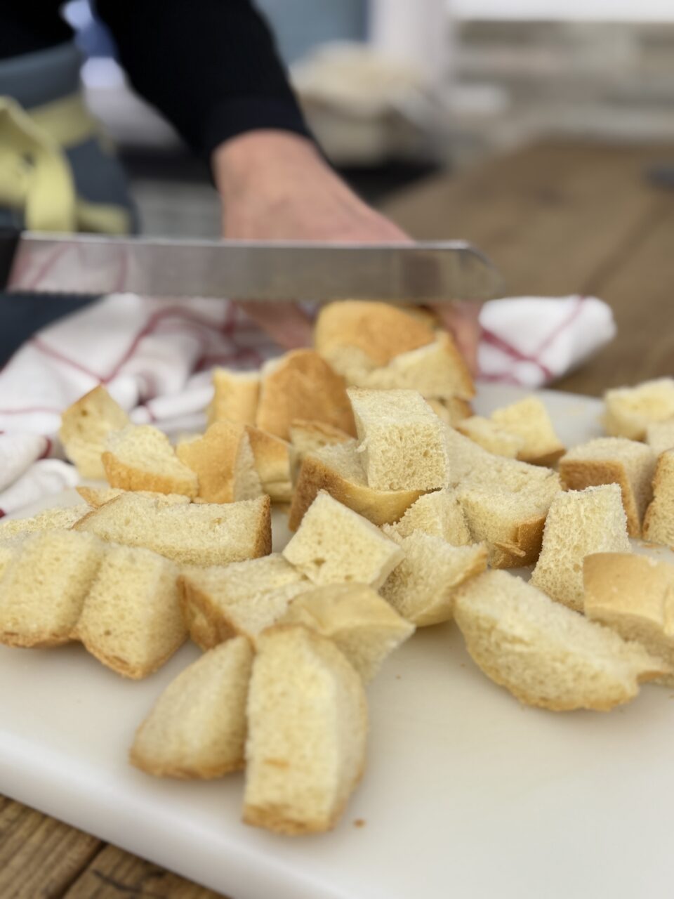 Tagliare il pane
