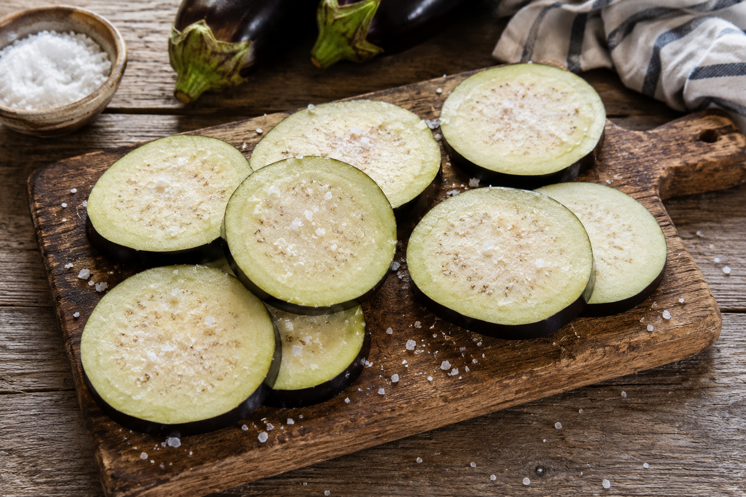 È necessario mettere le melanzane sotto sale?