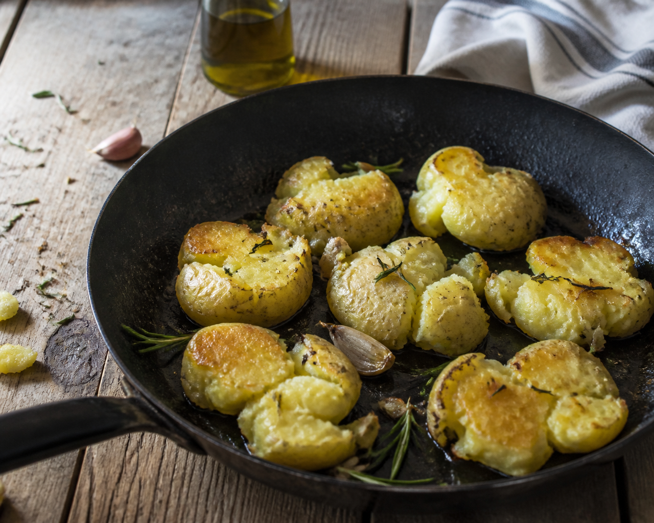 Girate le patate quando iniziano a dorare