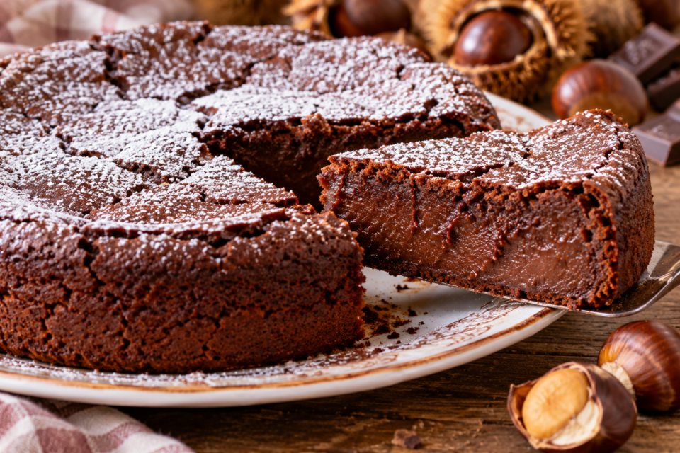 Torta cremosa di castagne e cioccolato senza farina
