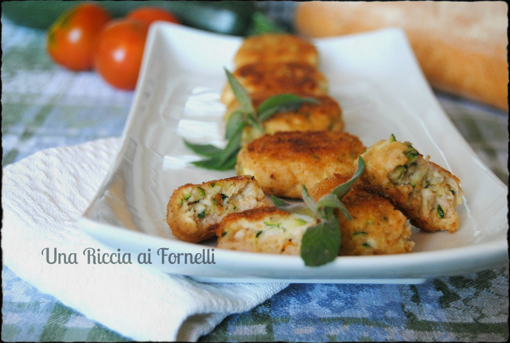Polpette di pollo e zucchine - Ricetta polpette - Polpette di pollo light