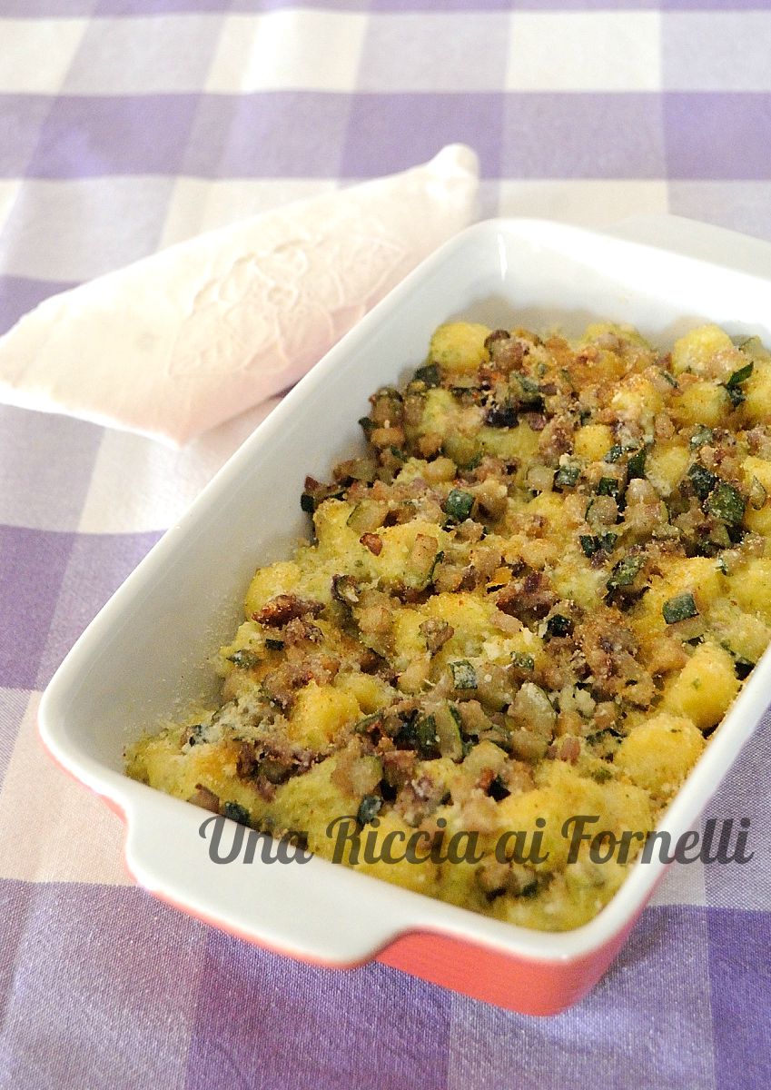 Gnocchi di patate con crema di zucchine e zucchine croccanti - Ricetta ...