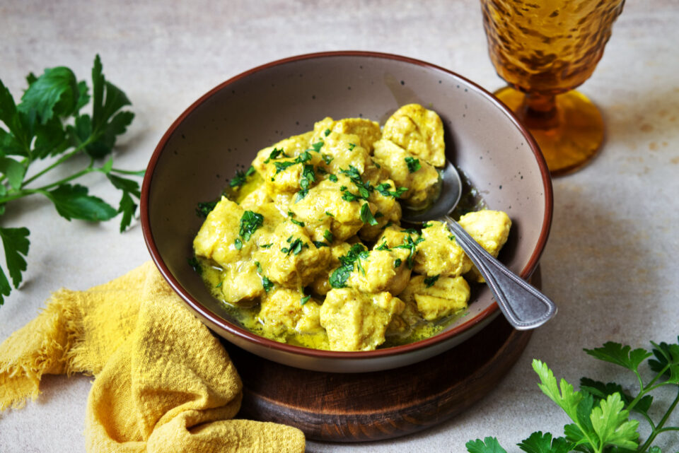 pollo al latte di cocco e curry