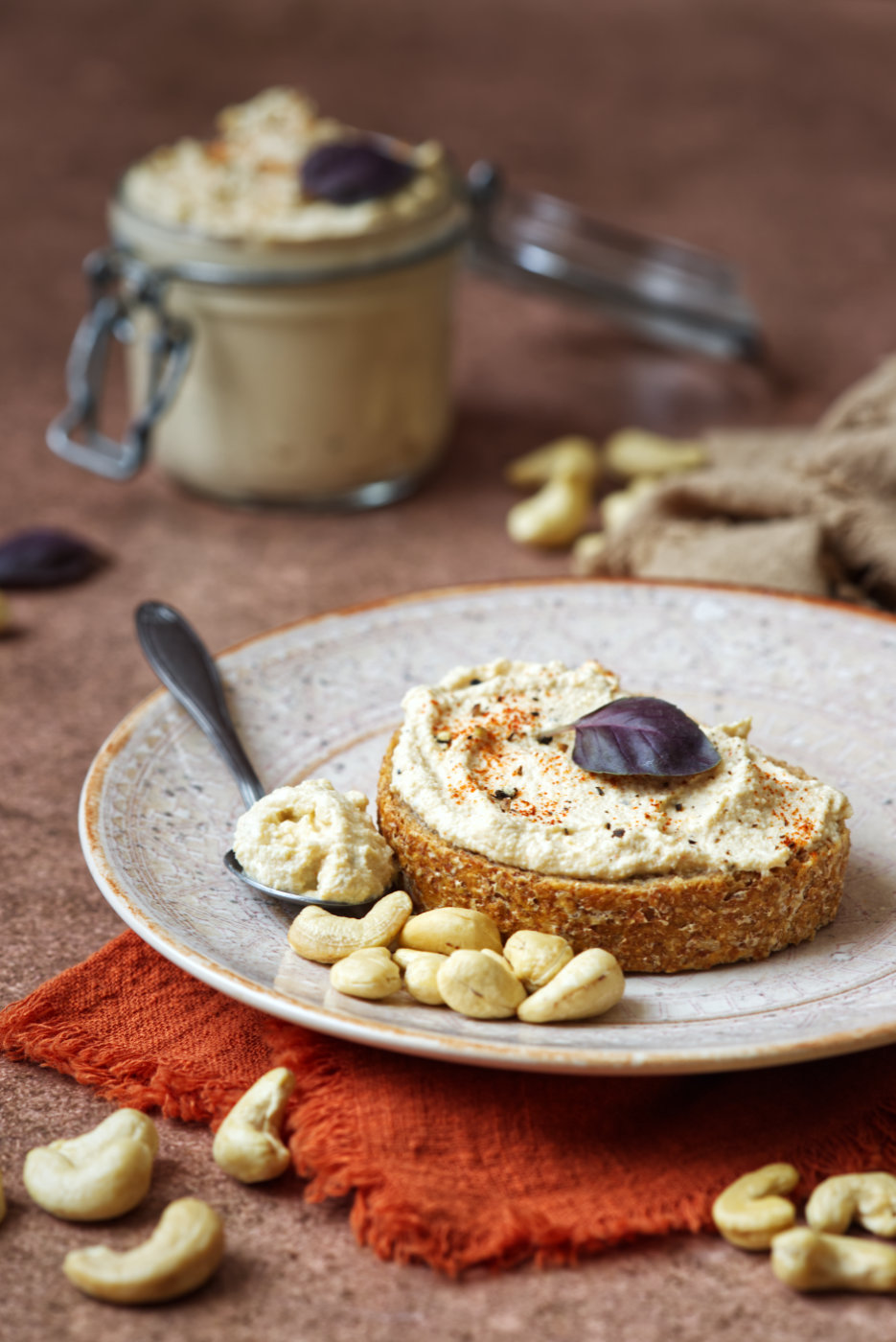 crema spalmabile di anacardi e tofu