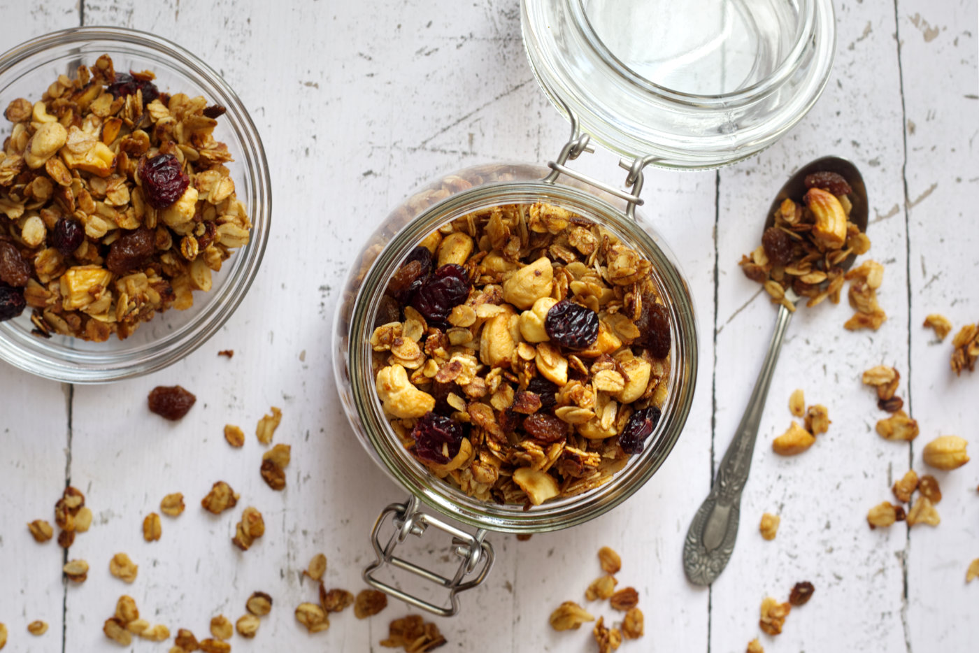 granola agli anacardi e mirtilli rossi