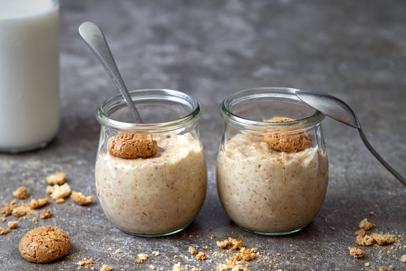 crema al latte e amaretti