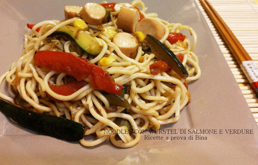 noodles con wurstel di salmone e verdure - ricette a prova di Bina