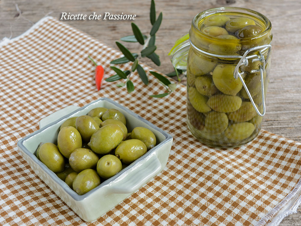 olive in salamoia con aceto