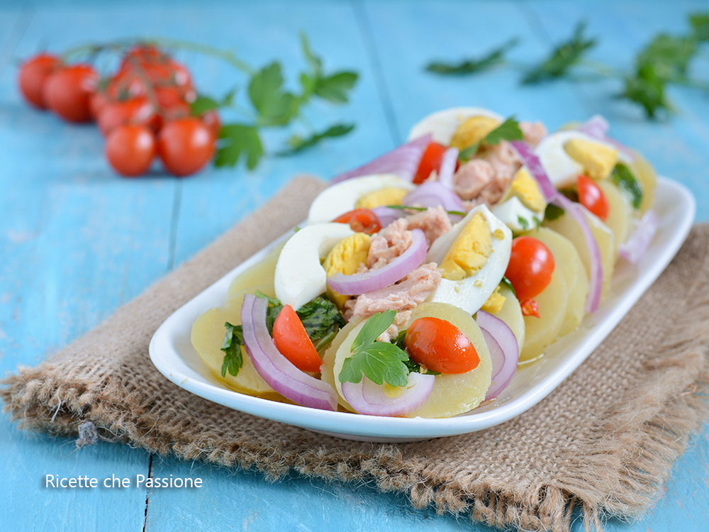 insalata di patate con tonno e uova