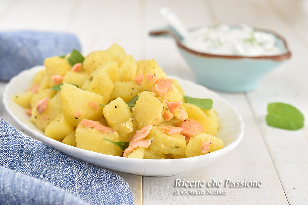 insalata di patate al salmone affumicato