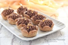 tartellette di frolla alla cannella con ganache al cioccolato e arancia tartellette di pasta frolla