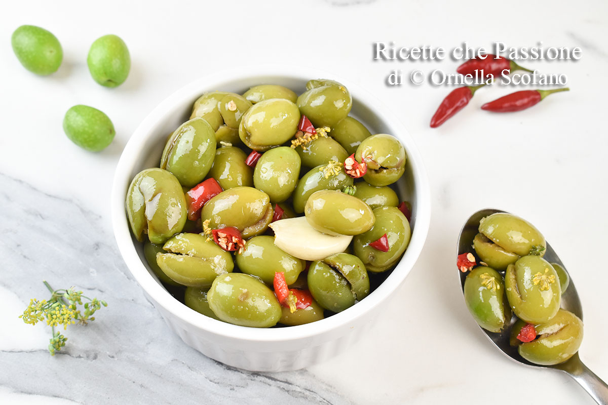 Ricetta Olive schiacciate in salamoia alla calabrese