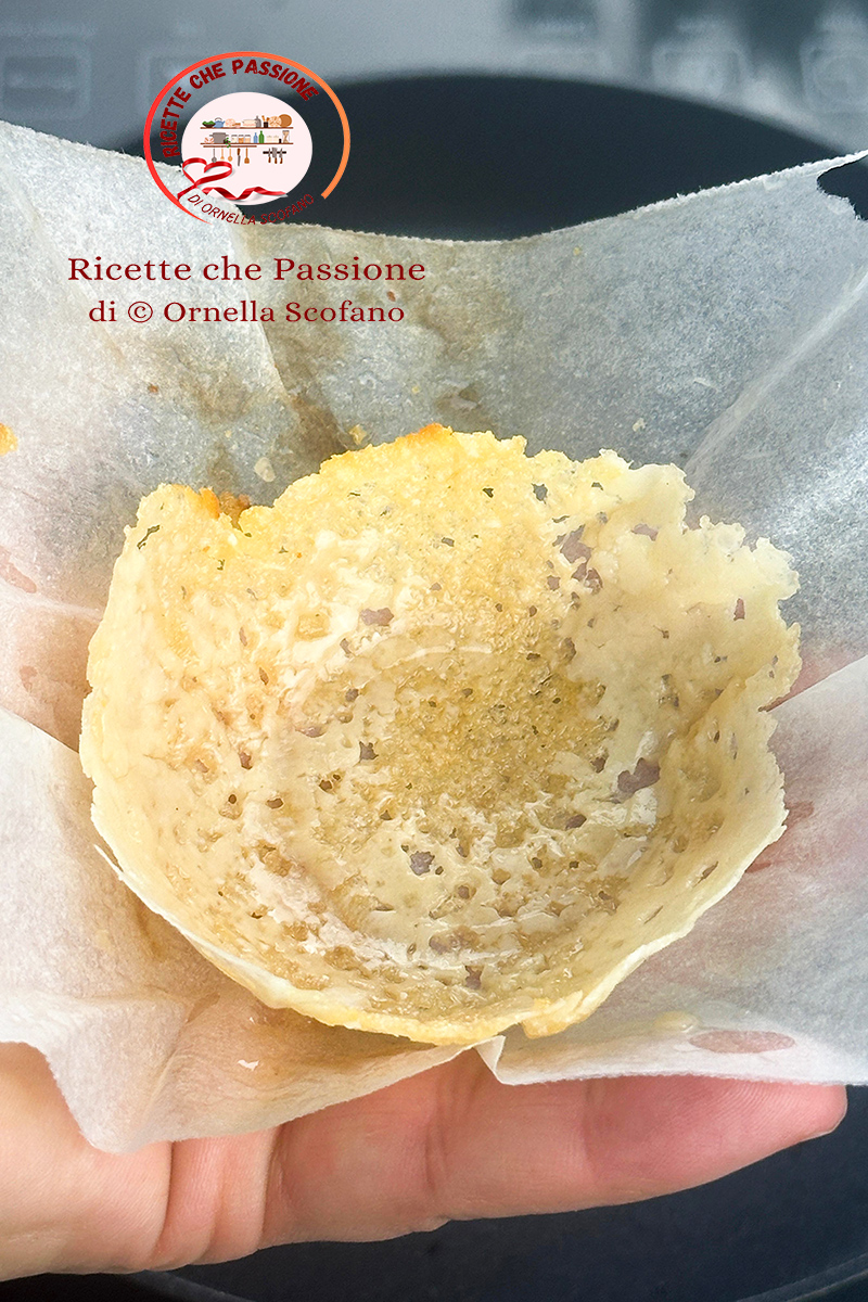 cestino di parmigiano