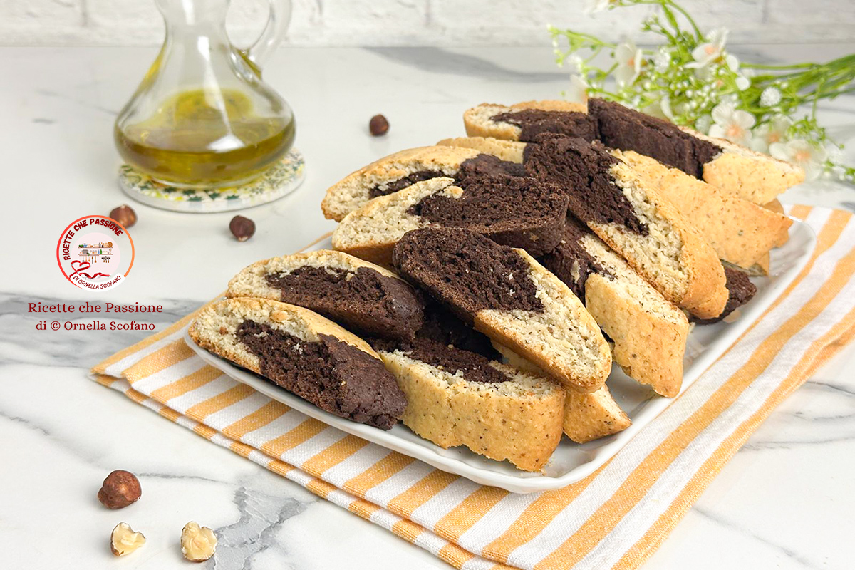ricetta biscotti bicolore nocciola e cacao senza uova e senza burro