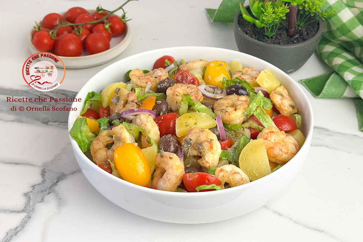 ricetta insalata di patate e gamberi con mosaico di pomodorini