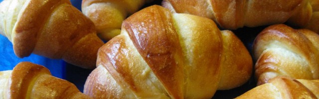 Croissant di pan brioche con pasta madre