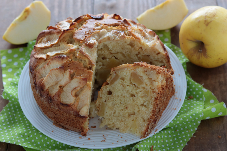 Torta di mele e vaniglia morbida