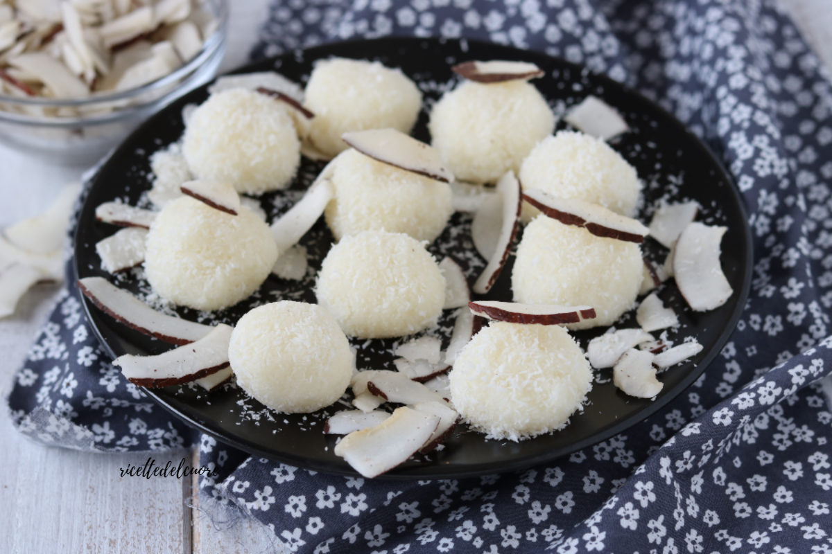 Palline di ricotta e cocco con soli 3 ingredienti facilissime