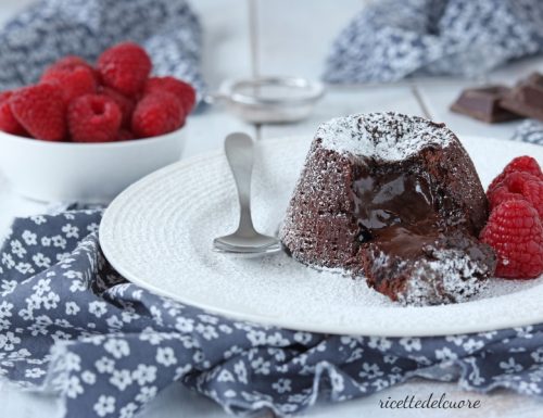 TORTINO AL CIOCCOLATO CON CUORE MORBIDO