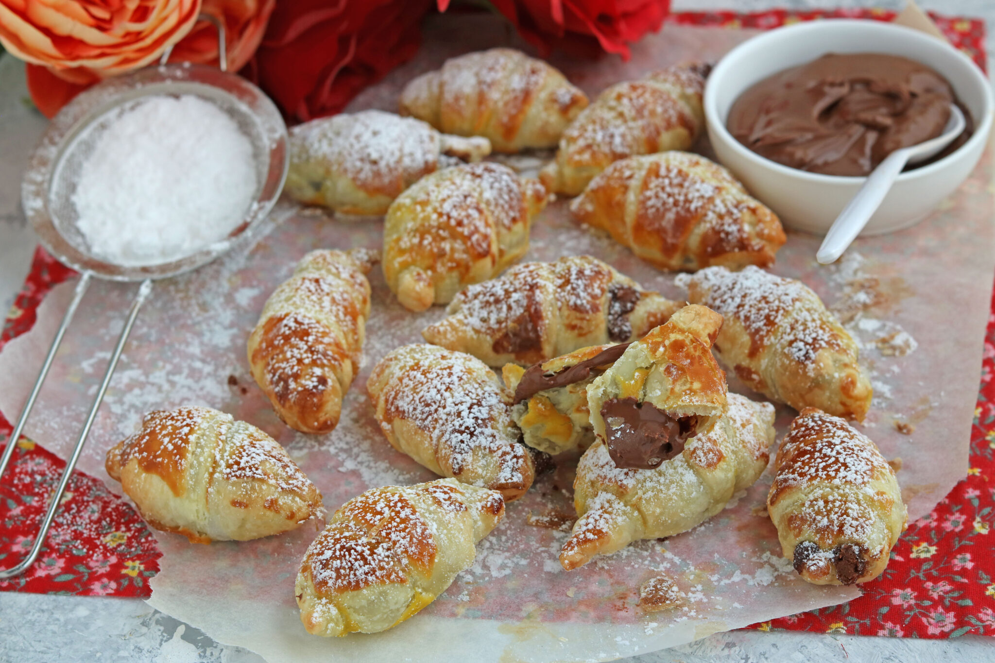 Cornetti Di Pasta Sfoglia Alla Nutella Velocissimi E Golosi