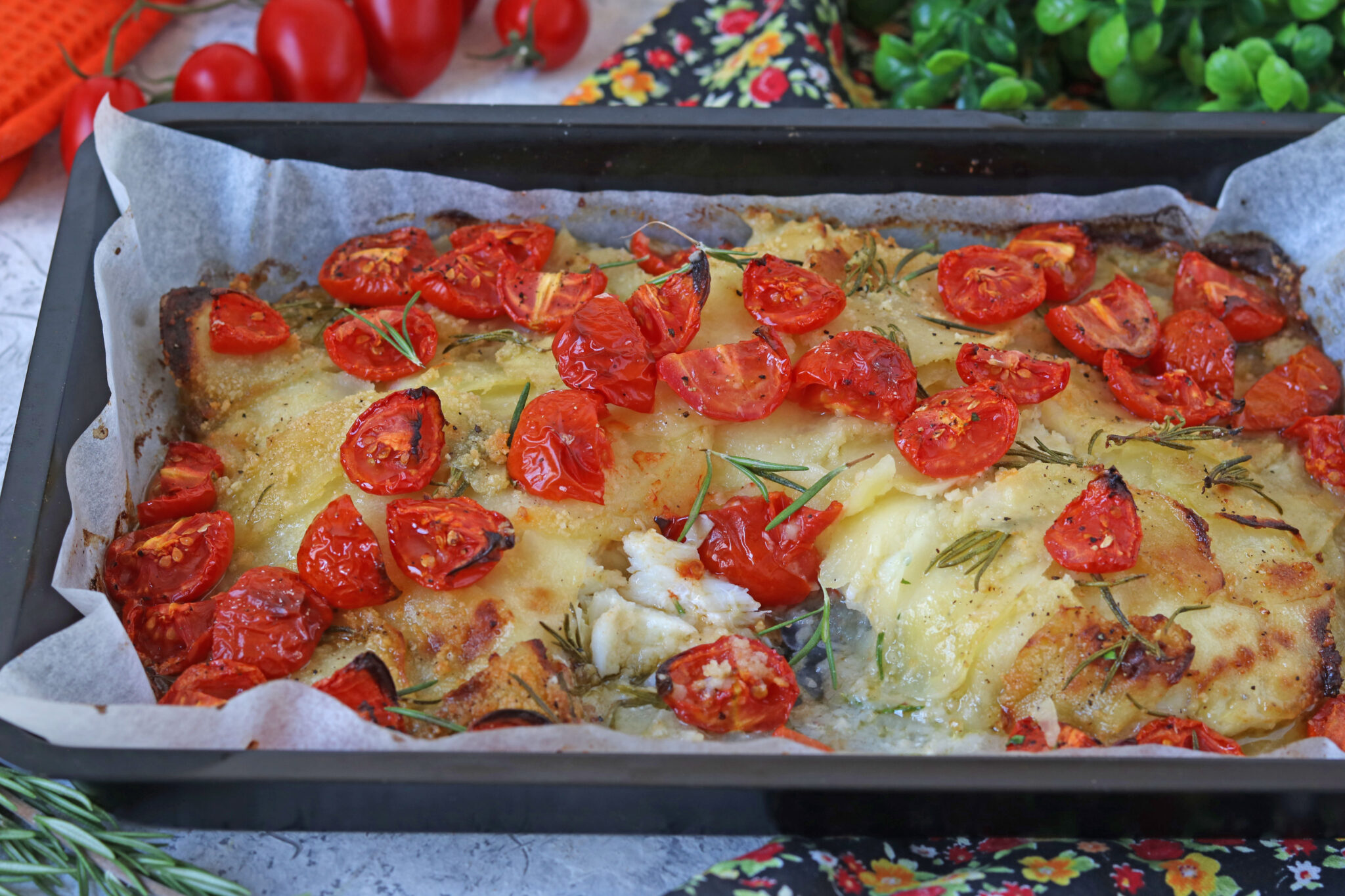 filetti di pesce con patate al forno